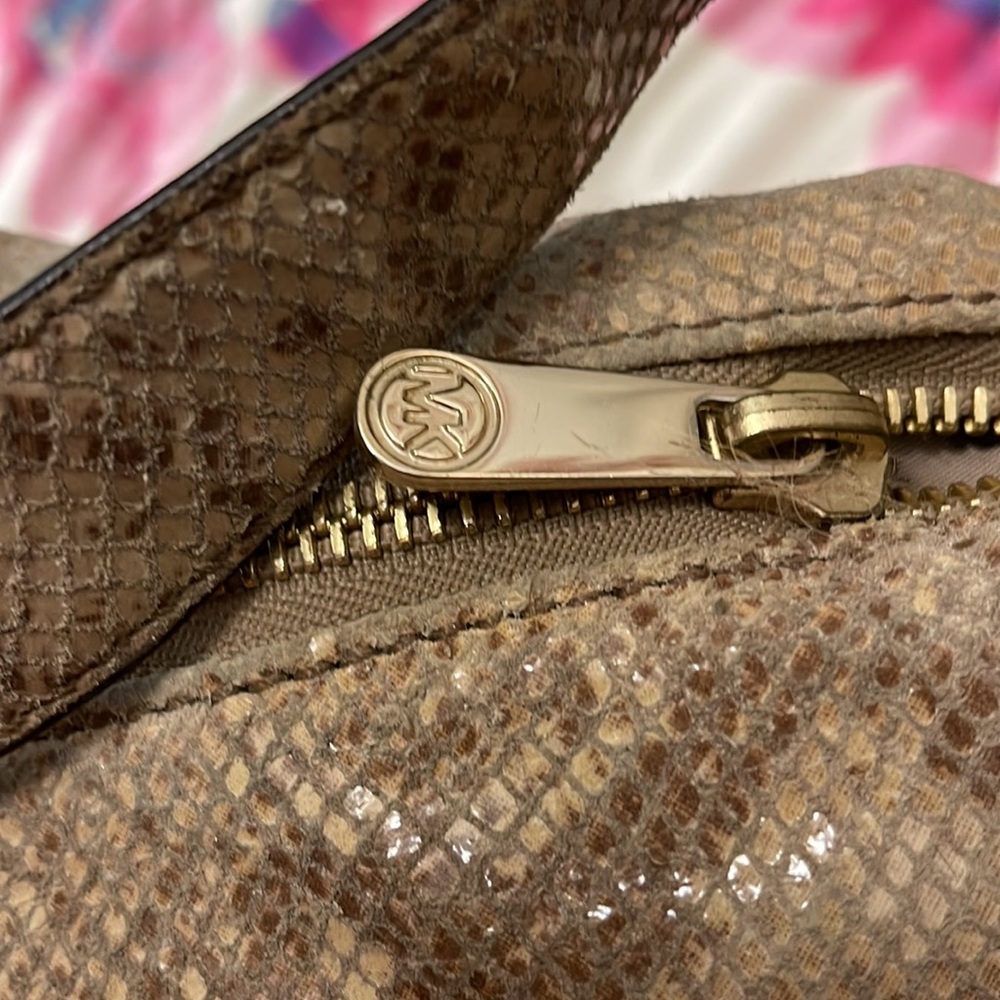Michael Kors women’s bag snake skin type - Picture 4 of 6